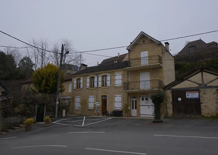 Gloria Location